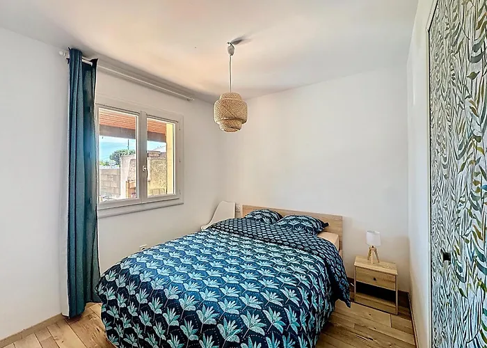Holiday home Maison Avec Jardin Sur